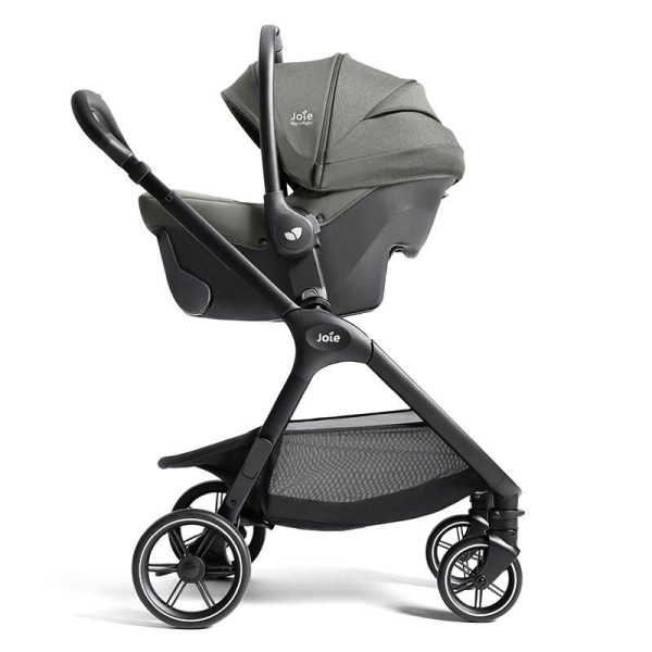 Poussette Valora™ Signature avec habillage pluie & adaptateurs – Joie